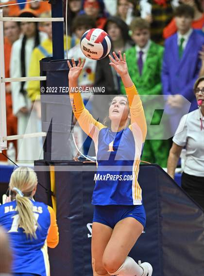 Thumbnail 1 in Benton vs. Valley View (AAA 5A State Final) photogallery.
