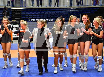 Thumbnail 1 in Benton vs. Valley View (AAA 5A State Final) photogallery.