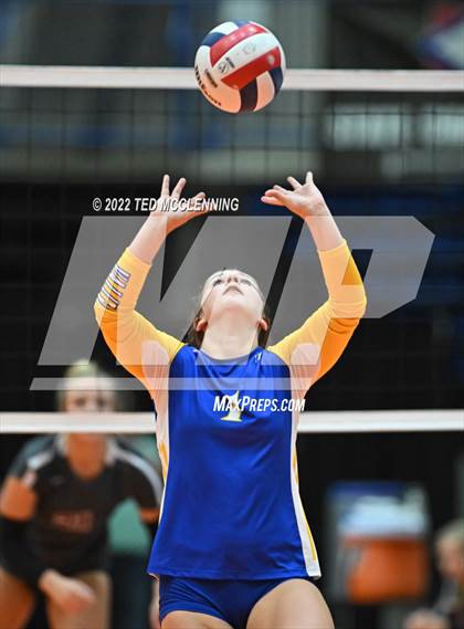 Thumbnail 3 in Benton vs. Valley View (AAA 5A State Final) photogallery.