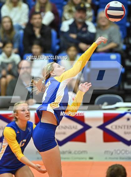 Thumbnail 2 in Benton vs. Valley View (AAA 5A State Final) photogallery.
