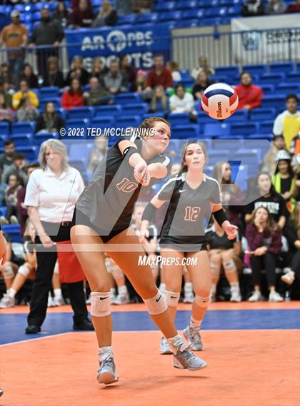 Thumbnail 2 in Benton vs. Valley View (AAA 5A State Final) photogallery.