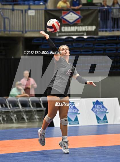 Thumbnail 3 in Benton vs. Valley View (AAA 5A State Final) photogallery.