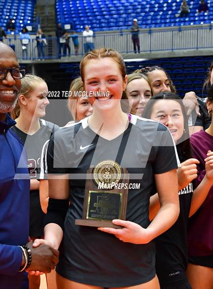 Thumbnail 1 in Benton vs. Valley View (AAA 5A State Final) photogallery.
