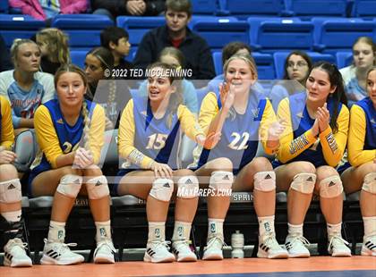 Thumbnail 1 in Benton vs. Valley View (AAA 5A State Final) photogallery.