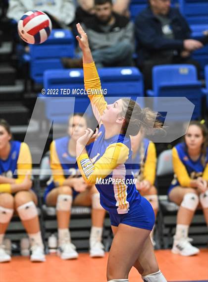 Thumbnail 1 in Benton vs. Valley View (AAA 5A State Final) photogallery.