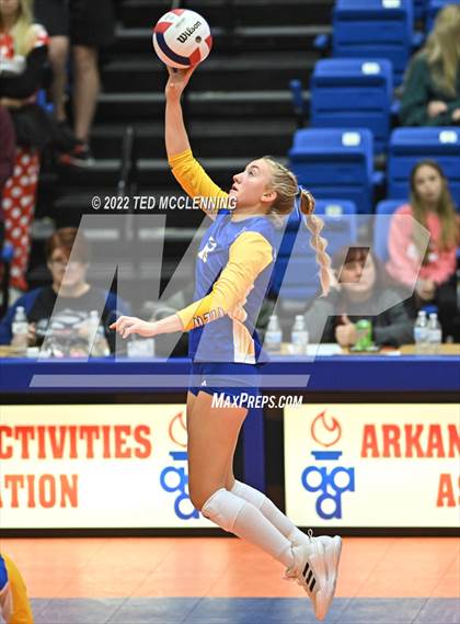 Thumbnail 3 in Benton vs. Valley View (AAA 5A State Final) photogallery.