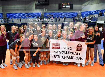 Thumbnail 2 in Benton vs. Valley View (AAA 5A State Final) photogallery.