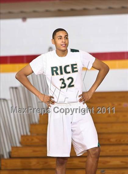 Thumbnail 2 in Northland vs. Rice (Cancer Research Classic) photogallery.