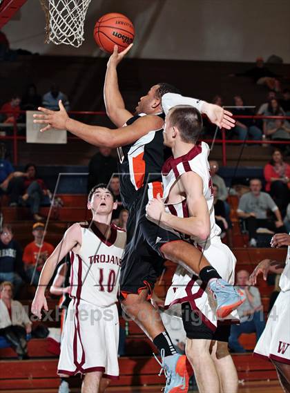 Thumbnail 1 in Morristown-Hamblen East vs  Morristown-Hamblen West (TSSAA D2-AAA District Quarterfinals) photogallery.