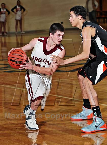 Thumbnail 3 in Morristown-Hamblen East vs  Morristown-Hamblen West (TSSAA D2-AAA District Quarterfinals) photogallery.