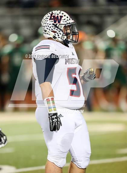 Thumbnail 1 in Iowa Park vs. Life Waxahachie (UIL 4A-2 Region I Bi-District Playoff) photogallery.
