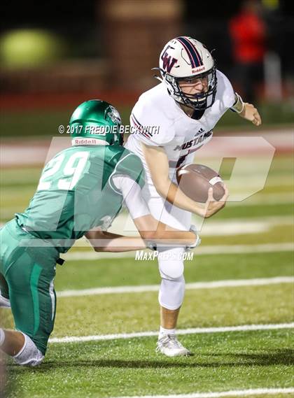 Thumbnail 3 in Iowa Park vs. Life Waxahachie (UIL 4A-2 Region I Bi-District Playoff) photogallery.