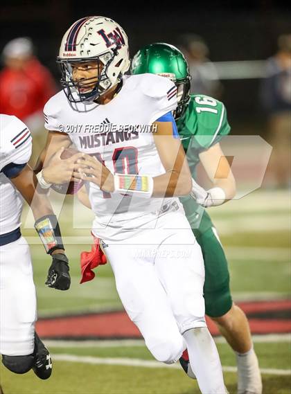 Thumbnail 2 in Iowa Park vs. Life Waxahachie (UIL 4A-2 Region I Bi-District Playoff) photogallery.