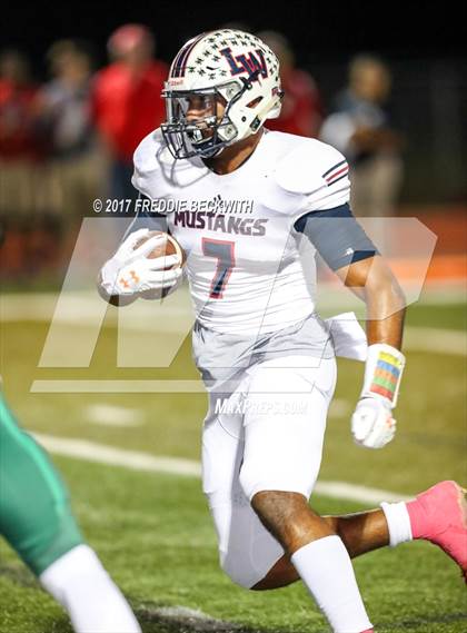 Thumbnail 2 in Iowa Park vs. Life Waxahachie (UIL 4A-2 Region I Bi-District Playoff) photogallery.