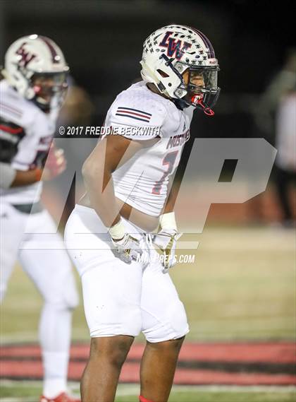 Thumbnail 3 in Iowa Park vs. Life Waxahachie (UIL 4A-2 Region I Bi-District Playoff) photogallery.