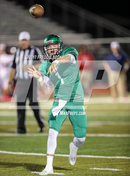 Thumbnail 1 in Iowa Park vs. Life Waxahachie (UIL 4A-2 Region I Bi-District Playoff) photogallery.