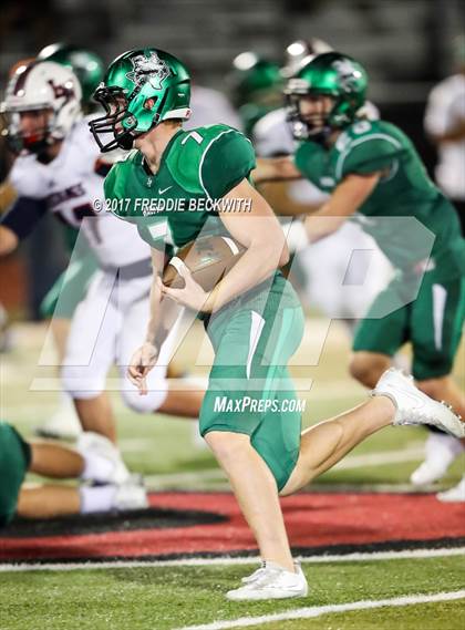 Thumbnail 2 in Iowa Park vs. Life Waxahachie (UIL 4A-2 Region I Bi-District Playoff) photogallery.