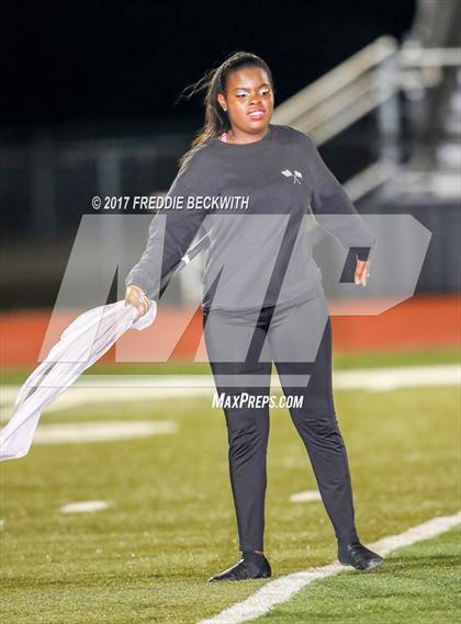 Thumbnail 1 in Iowa Park vs. Life Waxahachie (UIL 4A-2 Region I Bi-District Playoff) photogallery.