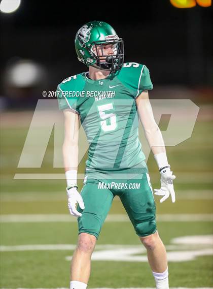 Thumbnail 2 in Iowa Park vs. Life Waxahachie (UIL 4A-2 Region I Bi-District Playoff) photogallery.