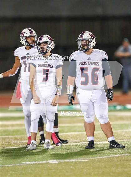 Thumbnail 3 in Iowa Park vs. Life Waxahachie (UIL 4A-2 Region I Bi-District Playoff) photogallery.