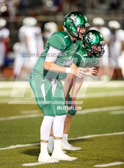Thumbnail 1 in Iowa Park vs. Life Waxahachie (UIL 4A-2 Region I Bi-District Playoff) photogallery.