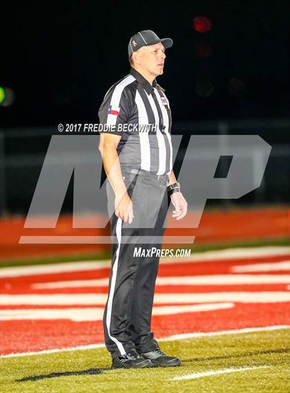Thumbnail 2 in Iowa Park vs. Life Waxahachie (UIL 4A-2 Region I Bi-District Playoff) photogallery.