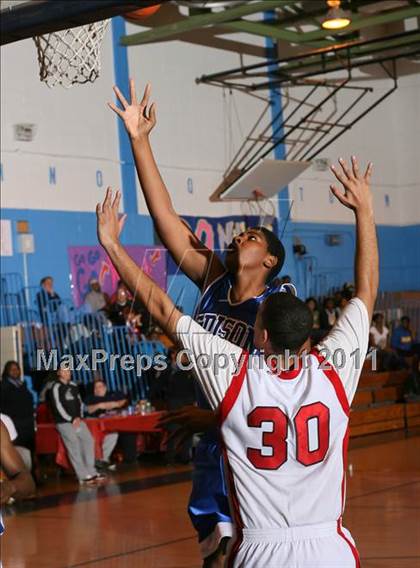 Thumbnail 3 in Newtown vs Thomas Edison (Queens Jam Christmas Classic) photogallery.