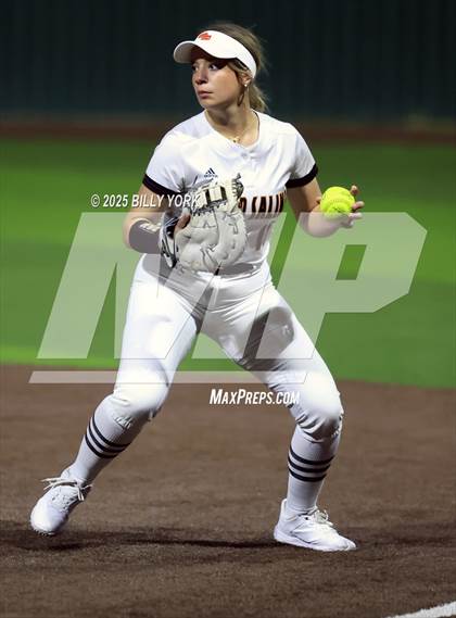 Thumbnail 3 in Grand Saline vs Van photogallery.