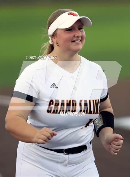 Thumbnail 3 in Grand Saline vs Van photogallery.