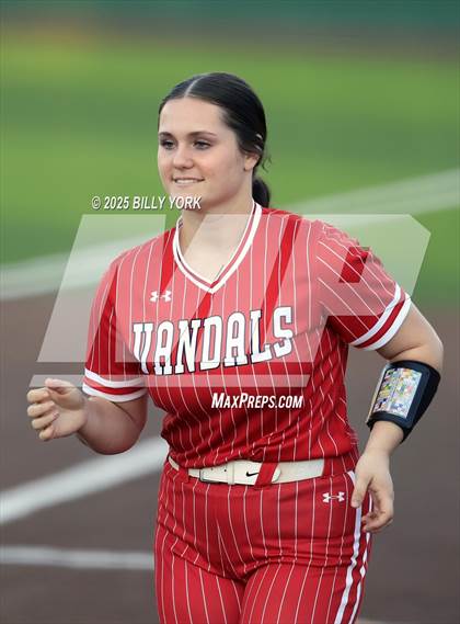 Thumbnail 2 in Grand Saline vs Van photogallery.