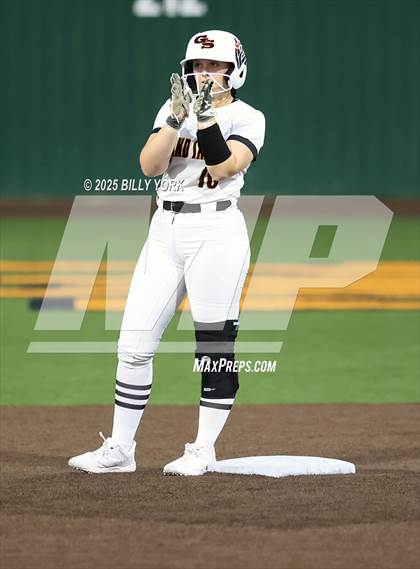 Thumbnail 1 in Grand Saline vs Van photogallery.