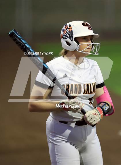 Thumbnail 2 in Grand Saline vs Van photogallery.