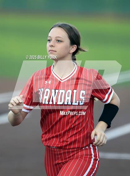 Thumbnail 1 in Grand Saline vs Van photogallery.
