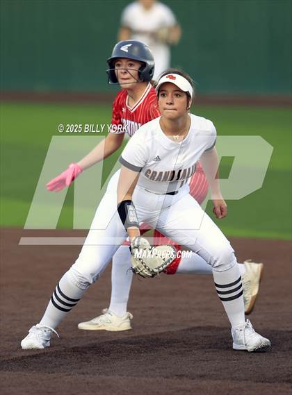 Thumbnail 1 in Grand Saline vs Van photogallery.