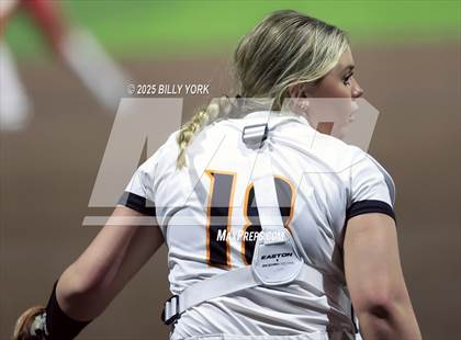 Thumbnail 1 in Grand Saline vs Van photogallery.
