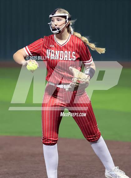 Thumbnail 2 in Grand Saline vs Van photogallery.