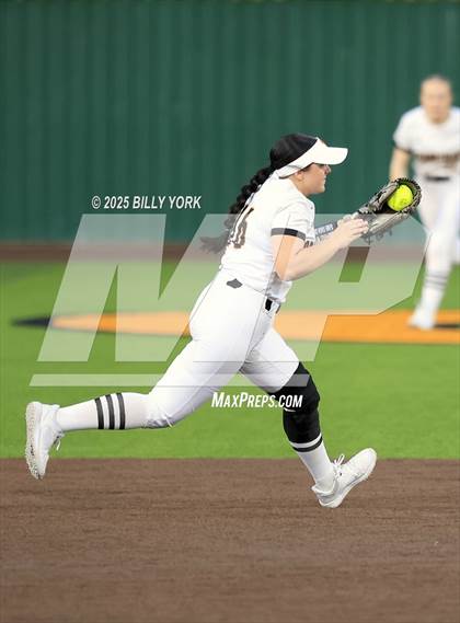Thumbnail 2 in Grand Saline vs Van photogallery.