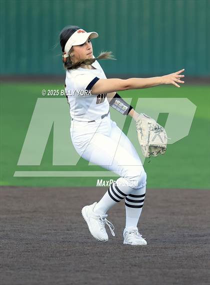 Thumbnail 3 in Grand Saline vs Van photogallery.