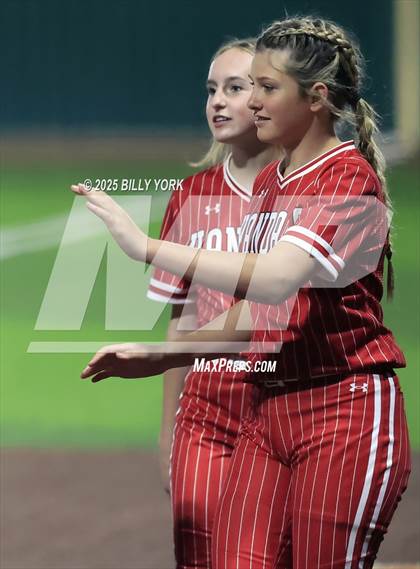 Thumbnail 2 in Grand Saline vs Van photogallery.