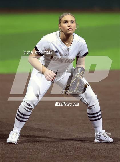 Thumbnail 1 in Grand Saline vs Van photogallery.