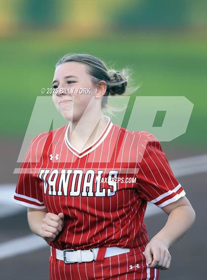 Thumbnail 1 in Grand Saline vs Van photogallery.