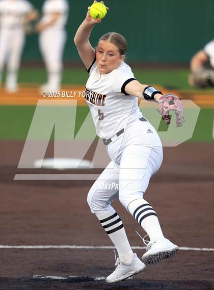 Thumbnail 1 in Grand Saline vs Van photogallery.