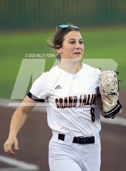 Thumbnail 3 in Grand Saline vs Van photogallery.