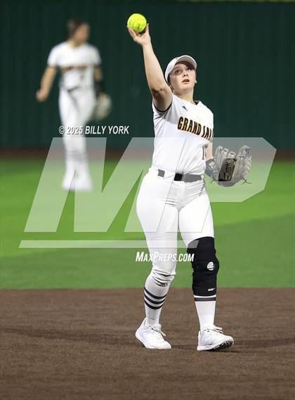 Thumbnail 1 in Grand Saline vs Van photogallery.