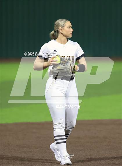 Thumbnail 2 in Grand Saline vs Van photogallery.