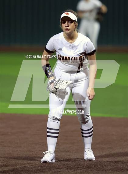Thumbnail 3 in Grand Saline vs Van photogallery.
