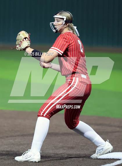 Thumbnail 3 in Grand Saline vs Van photogallery.