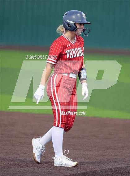Thumbnail 1 in Grand Saline vs Van photogallery.