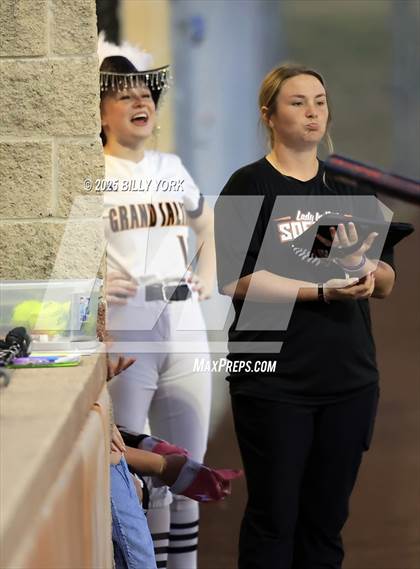 Thumbnail 1 in Grand Saline vs Van photogallery.