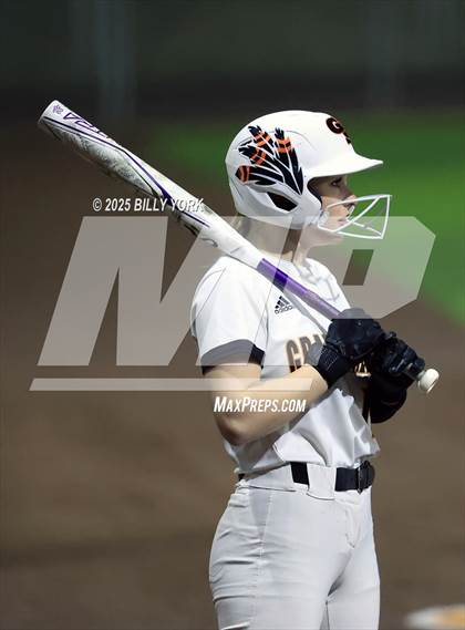 Thumbnail 2 in Grand Saline vs Van photogallery.